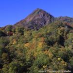 おぼこ岳　登山口渓谷