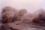 昭和62年　台風の国道を寸断した大波－見日（浜中）